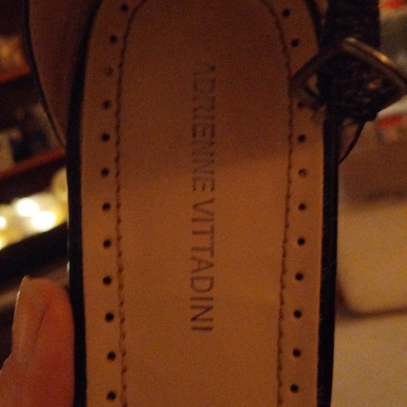 Heels - Picture 3 of 4